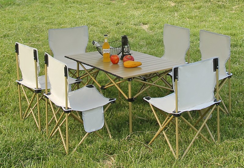 Quid facies considerandum cum emere velit folding tables et chairs?