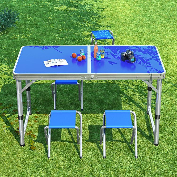Polding picnic mensam cum IV advenerit